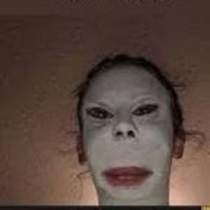 Meet your Posher, Camila